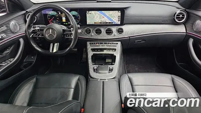Mercedes-Benz E-Class 2021 — Photo 19/20