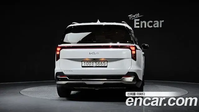 Kia Carnival 2024 — ფოტო 18/20