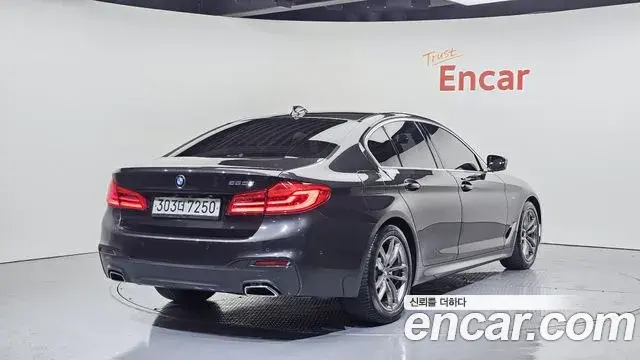 BMW 5 Series 2019 — Şəkil 6/20
