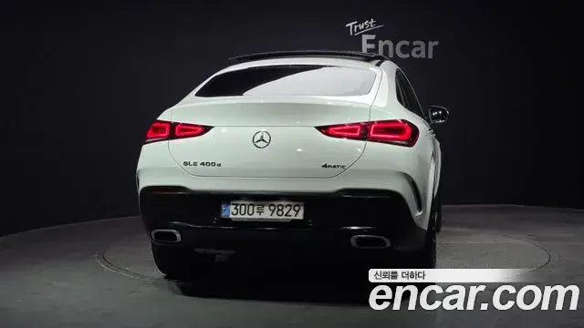 Mercedes-Benz GLE-Class 2022 — Фото 3/20