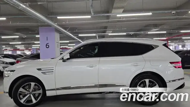 Genesis GV80 2022 — Photo 8/20