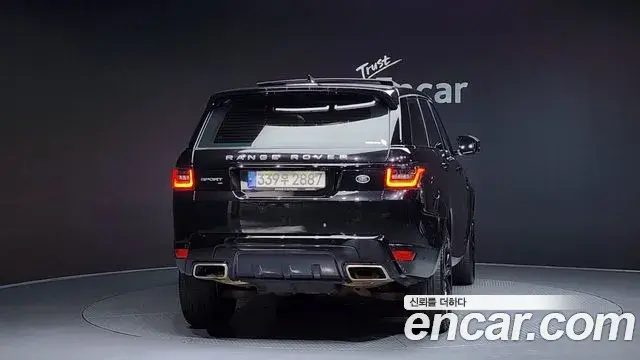 Land Rover Range Rover Sport 2021 — ფოტო 14/20