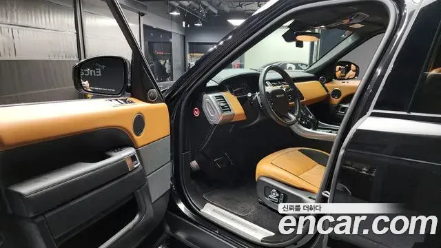 Land Rover Range Rover Sport 2021 — ფოტო 16/20