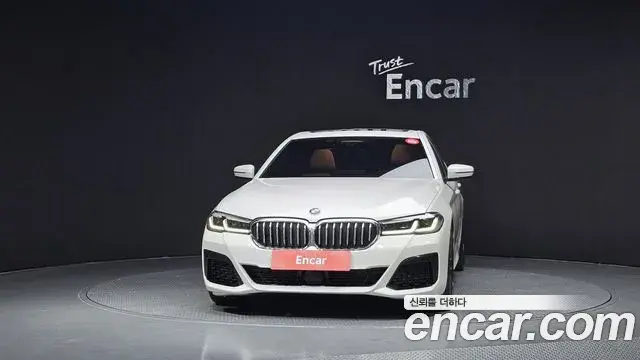 BMW 5 Series 2022 — ფოტო 5/20