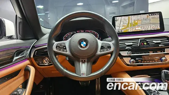 BMW 5 Series 2022 — ფოტო 13/20