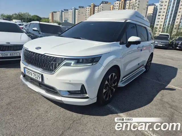Kia Carnival 2021 — ფოტო 5/20