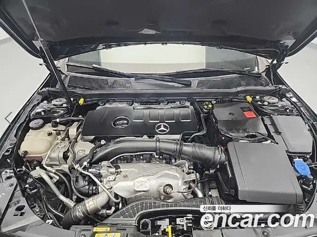 Mercedes-Benz CLA-Class 2020 — Şəkil 13/19