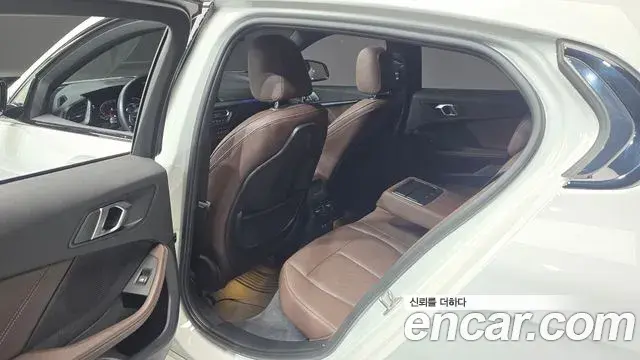 BMW 1 Series 2022 — ფოტო 11/20