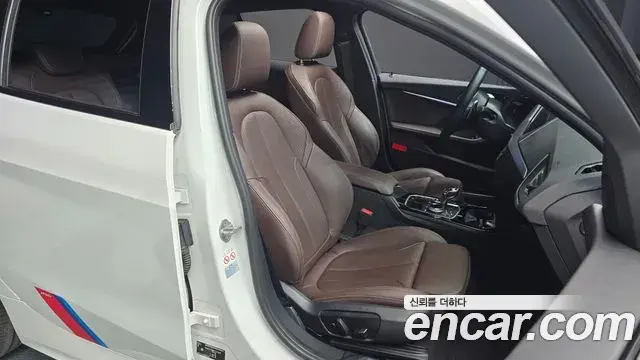 BMW 1 Series 2022 — ფოტო 12/20