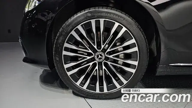 Mercedes-Benz S-Class 2022 — Фото 4/20