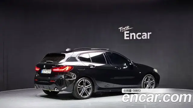 BMW 1 Series 2022 — ფოტო 10/20