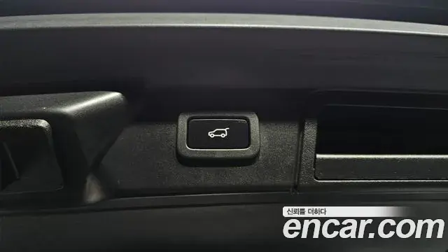 Land Rover Range Rover Velar 2020 — Фото 20/20