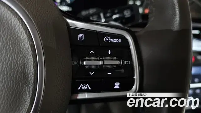 Kia Carnival 2021 — Şəkil 16/20