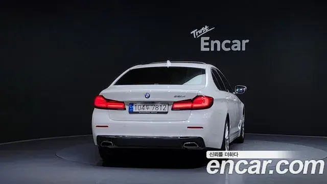 BMW 5 Series 2022 — ფოტო 12/20