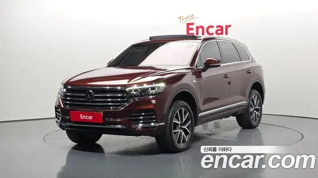 Volkswagen Touareg 2023 — Фото 1/20