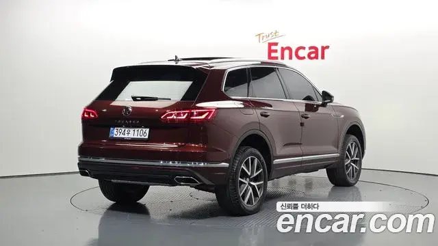Volkswagen Touareg 2023 — Фото 2/20