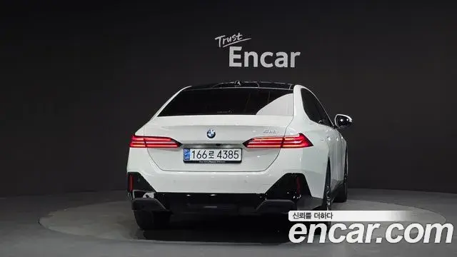 BMW 5 Series 2025 — Şəkil 18/20