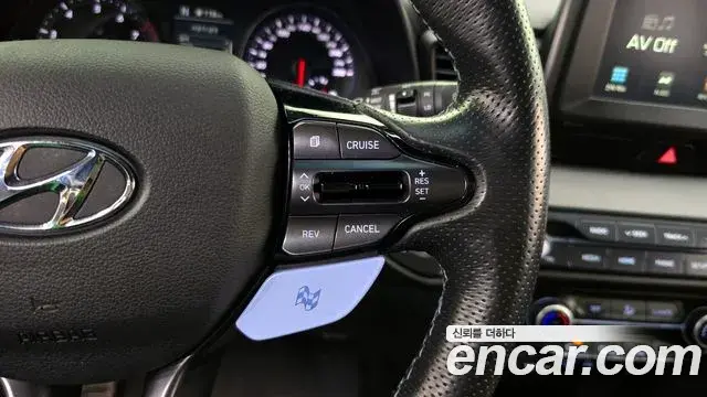 Hyundai Veloster 2019 — Фото 18/20