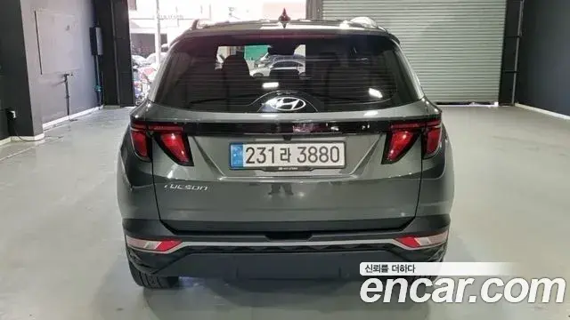 Hyundai Tucson Hybrid 2023 — ფოტო 6/16