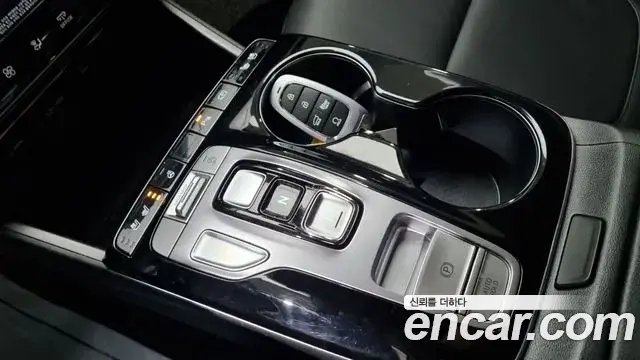 Hyundai Tucson Hybrid 2023 — ფოტო 9/16