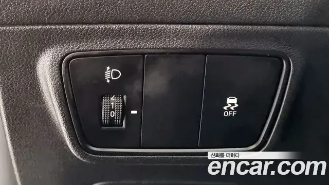 Hyundai Tucson Hybrid 2023 — ფოტო 15/16