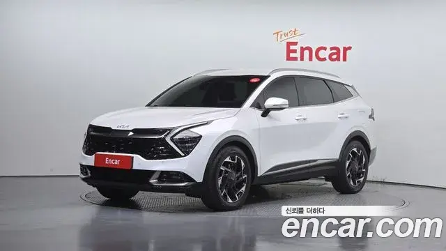 Kia Sportage 2023 — ფოტო 19/20