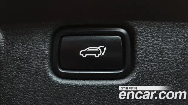 Kia Sportage 2023 — ფოტო 14/20