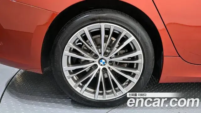 BMW 3 Series 2021 — Photo 6/20