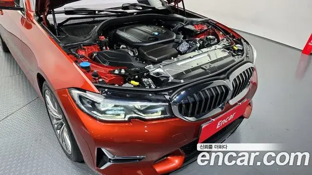 BMW 3 Series 2021 — Photo 14/20