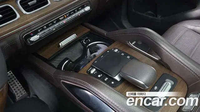 Mercedes-Benz GLS-Class 2020 — Фото 17/20