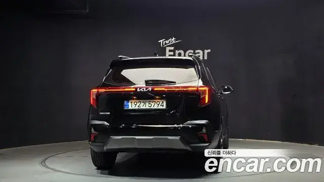 Kia Seltos 2022 — Şəkil 14/20