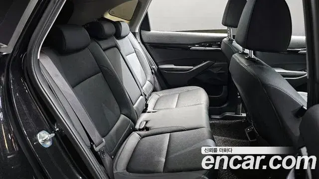 Kia Seltos 2022 — Şəkil 13/20
