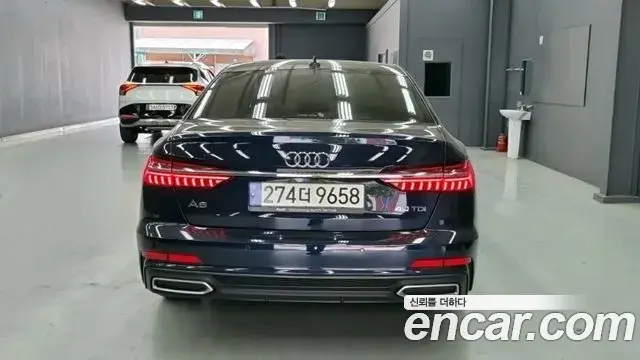 Audi A6 2020 — ფოტო 16/18