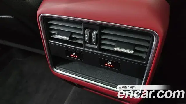 Porsche Cayenne 2020 — Фото 18/20