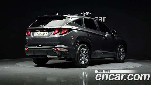 Hyundai Tucson Hybrid 2022 — ფოტო 17/20