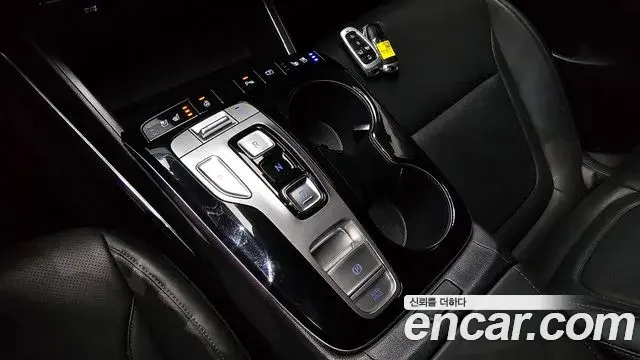 Hyundai Tucson Hybrid 2022 — ფოტო 16/20