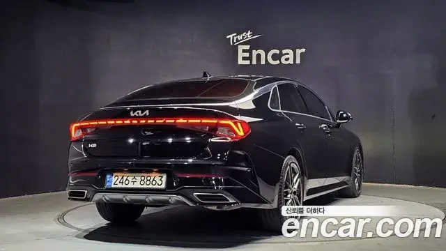 Kia K5 2022 — ფოტო 7/20