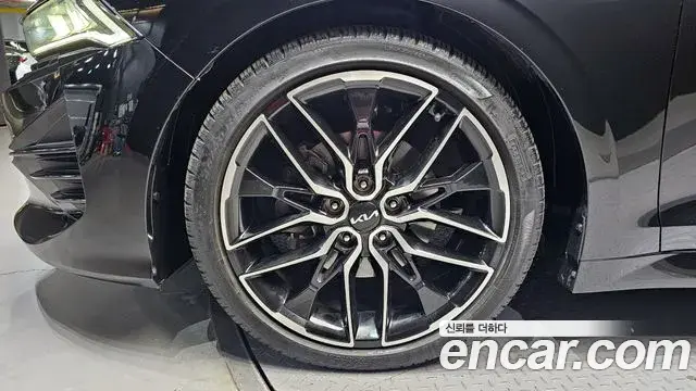 Kia K5 2022 — ფოტო 5/20