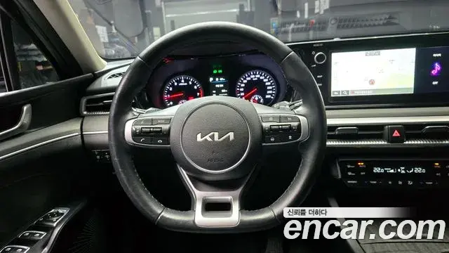 Kia K5 2022 — ფოტო 4/20