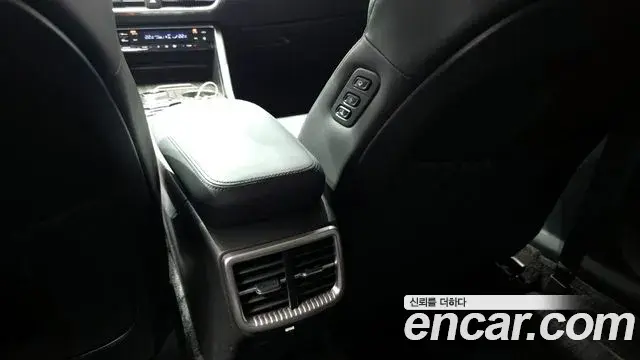 Kia K5 2022 — ფოტო 9/20