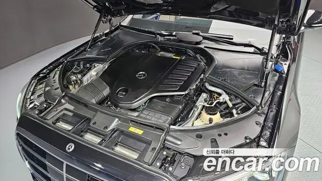 Mercedes-Benz S-Class 2022 — ფოტო 13/20