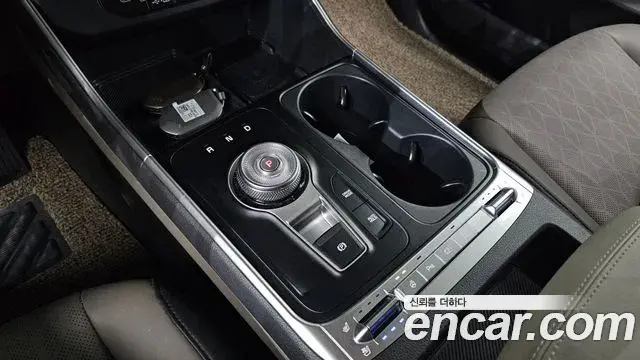 Kia Carnival 2024 — Photo 9/20