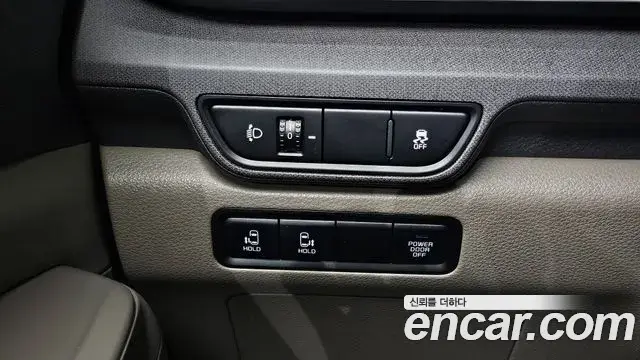 Kia Carnival 2024 — Photo 14/20
