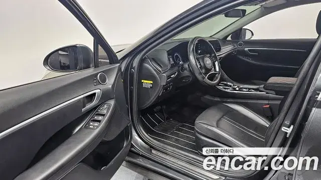 Hyundai Sonata Hybrid 2019 — Photo 16/20