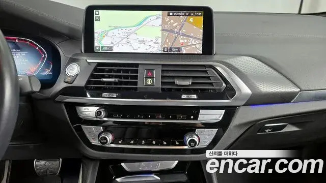 BMW X4 2021 — Фото 14/20