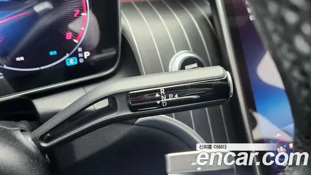 Mercedes-Benz GLC-Class 2023 — Şəkil 1/19