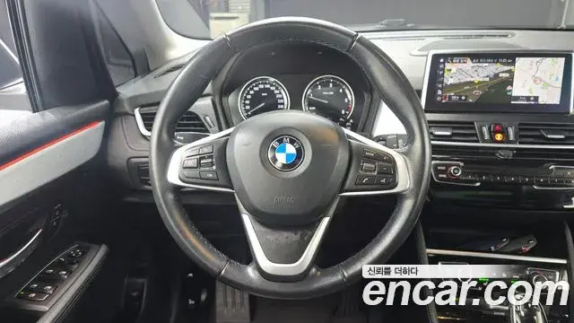 BMW 2 Series Active Tourer 2019 — ფოტო 7/20