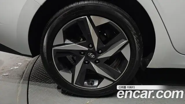 Hyundai The New Avante Hybrid 2021 — Şəkil 9/20