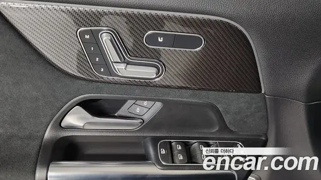 Mercedes-Benz GLA-Class 2022 — ფოტო 17/17
