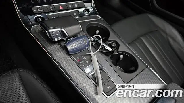 Audi A6 2021 — ფოტო 9/20